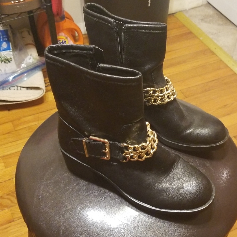 Black Boots